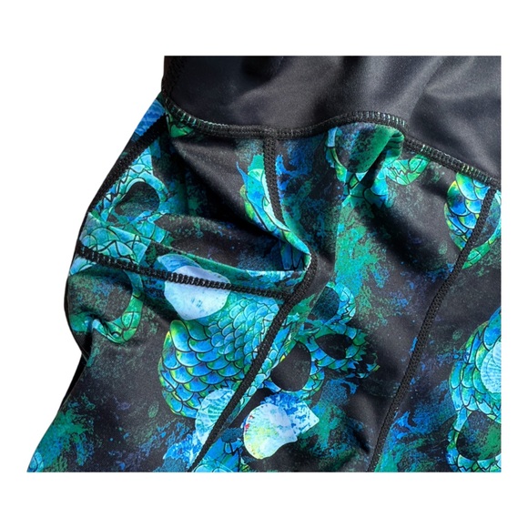 Women’s Constantly Varied Gear Leggings Skull design Size Large - Picture 2 of 5